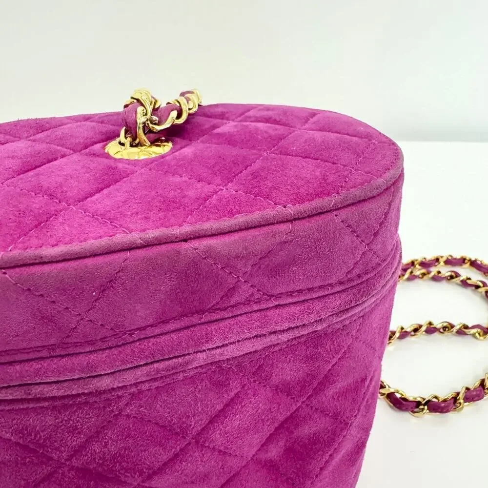 CHANEL Purple Vintage Tassel Chain Vanity Case Shoulder Bag Gold Logo Quilted